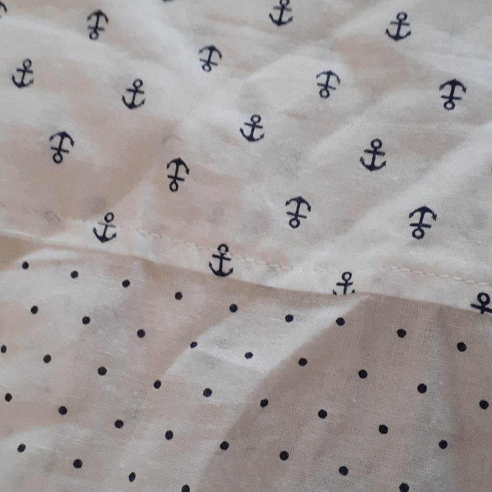 Button down - Picture 2 of 2